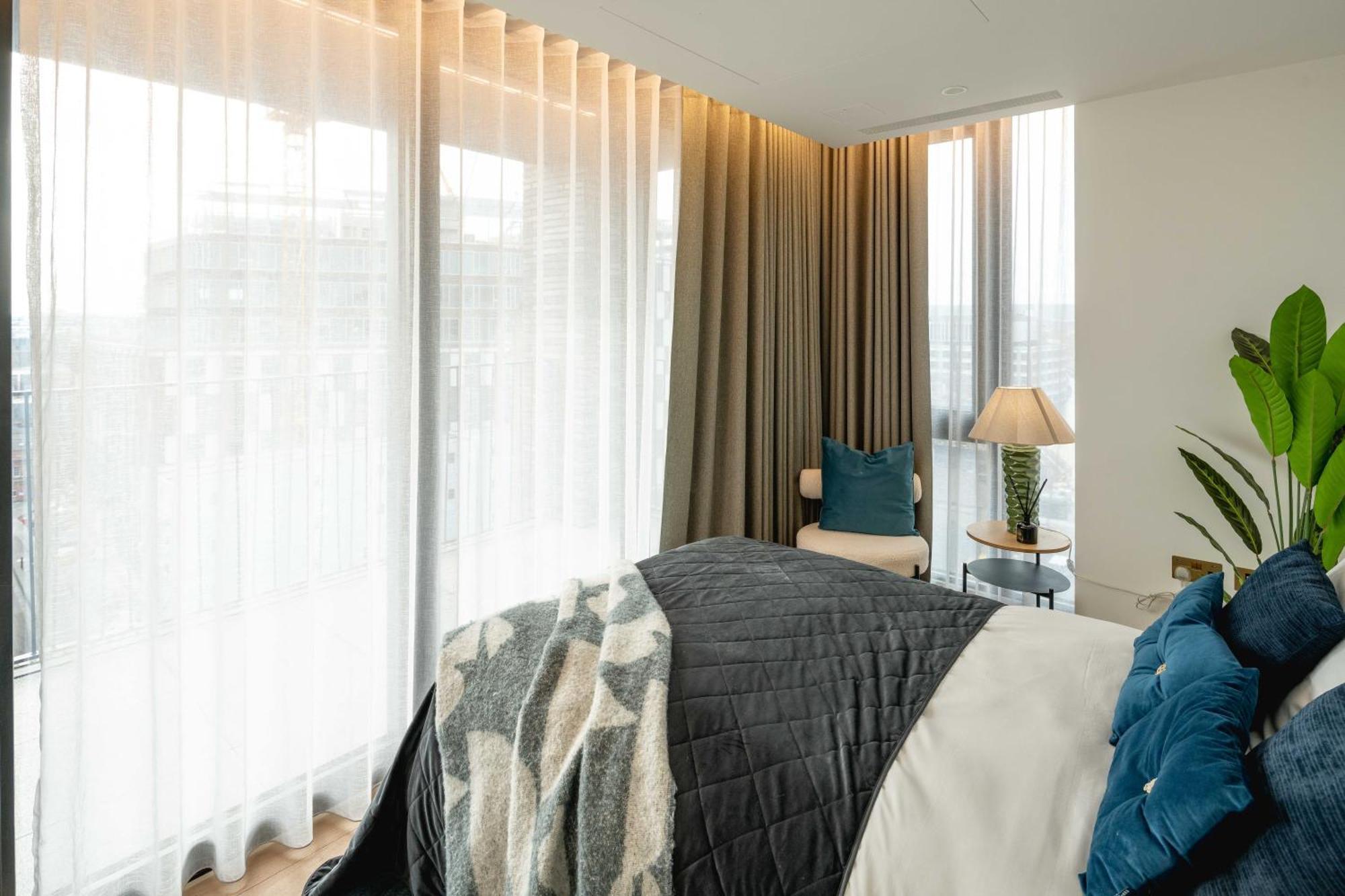 Sunrise View Luxury With Balcony And Elevator Appartamento Londra